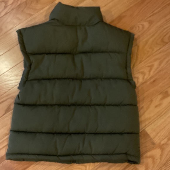 New In NWT Olive Green Puffer Vest GORPCORE cottagecore medium ptp 18 medium - Picture 8 of 9